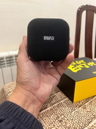 Altavoz Mifa Negro