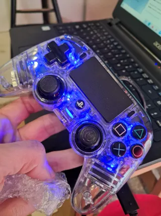 Consola PS4 Fat Negra+ Mando + Juego