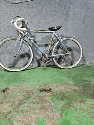 Bicicleta azul vintage