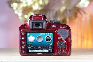 Nikon D3300 Corpo Macchina Rossa