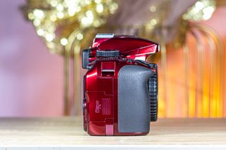 Nikon D3300 Corpo Macchina Rossa