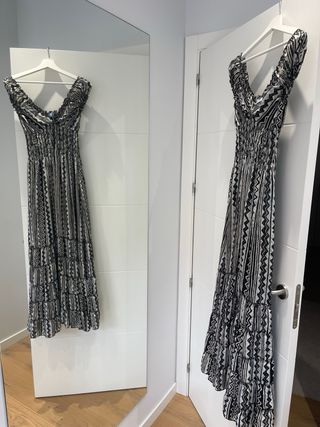 Vestido largo estampado blanco y negro