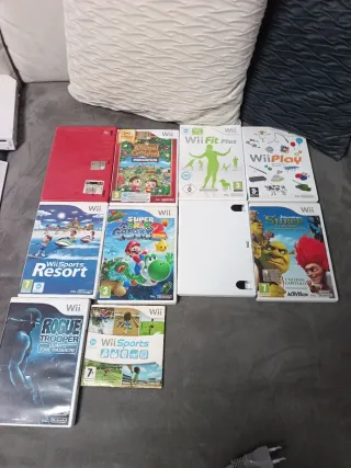 Nintendo Wii + 10 giochi e 3 controller