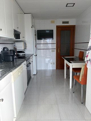 Piso de 90m2 - 3 Hab / 2 Baño. Excelente ubicación