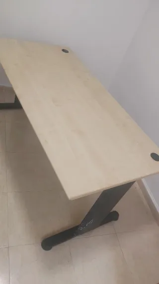 Mesa de despacho madera y metal