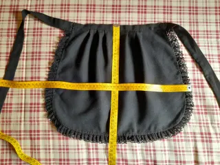 Delantal negro con encaje para disfraz
