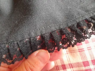 Delantal negro con encaje para disfraz