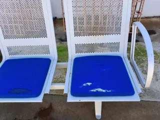 Panca da giardino per tre persone in metallo