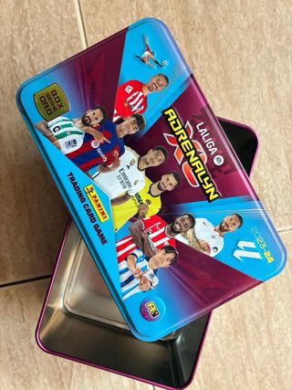 Caja Metálica + 160 Cromos LaLiga Adrenalyn 23-24