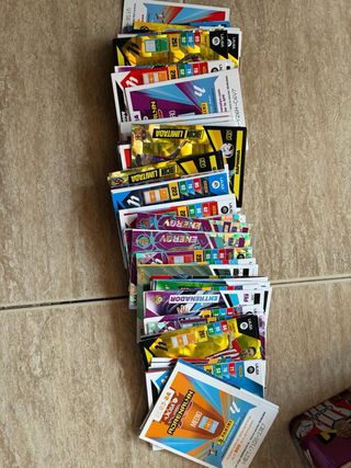 Caja Metálica + 160 Cromos LaLiga Adrenalyn 23-24