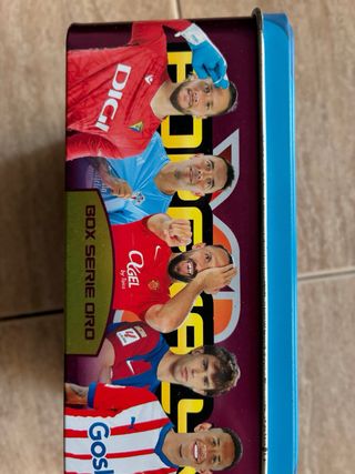 Caja Metálica + 160 Cromos LaLiga Adrenalyn 23-24