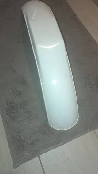 Parafango anteriore moto cross bianco