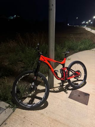 Giant Reign Advanced 1 2022