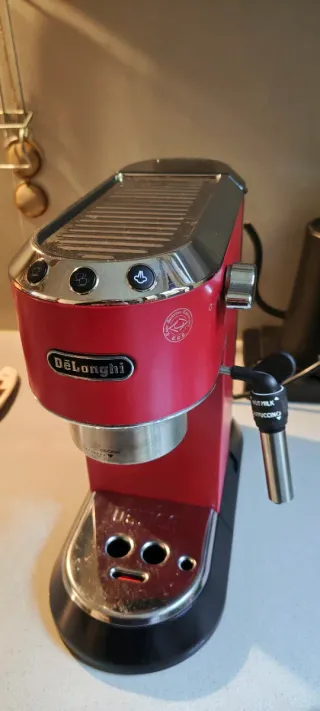 Cafetera De'Longhi Dedica + Molino Graef CM 80
