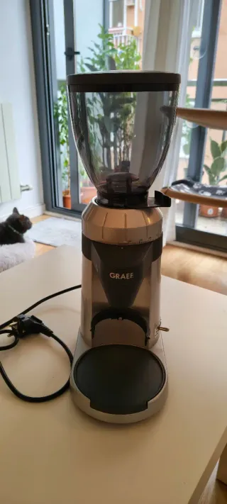Cafetera De'Longhi Dedica + Molino Graef CM 80