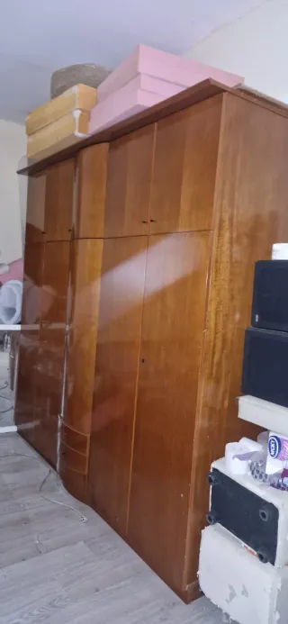 Armario de 5 puertas