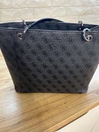 Bolso Guess Grande Negro/Gris
