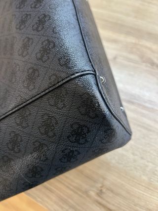 Bolso Guess Grande Negro/Gris