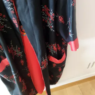 Bata seda estilo oriental