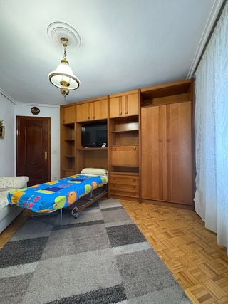 MUEBLE DE SALON CON 2 CAMAS PLEGABLES