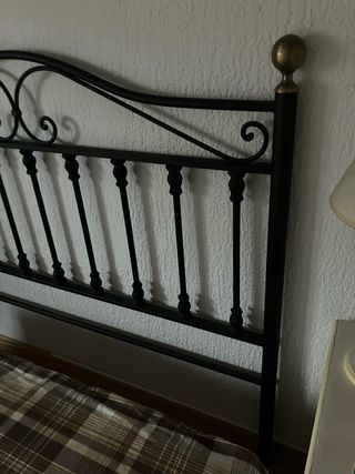 Cabecero de hierro forjado.no hago envio