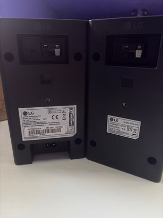 Altavoces Traseros Inalámbricos LG SPTB-5