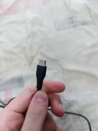 Cargador de corriente con cable