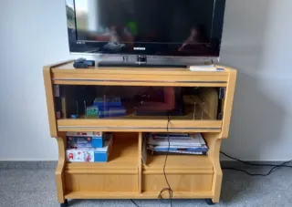 Mueble TV madera y cristal