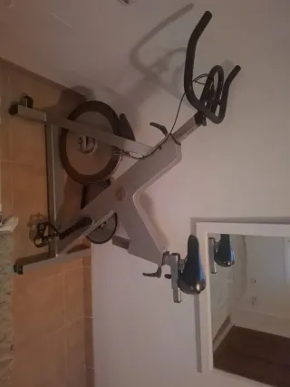 Bicicleta de Spinning Plateada