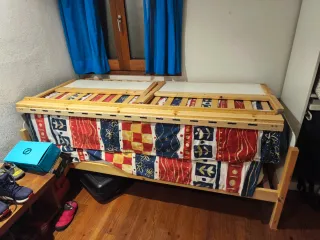 2 Camas IKEA 90x200 + 3 Colchones individuales