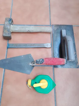Herramientas de construcción variadas