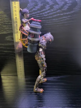 Figuras Big Sister y Little Sister Bioshock