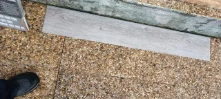 Suelo vinílico gris efecto madera (17 cajas)