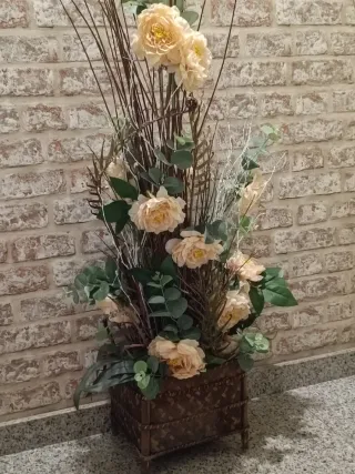 Arreglo floral decorativo