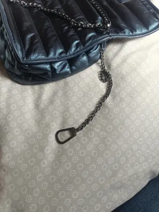 Bolso azul brillante