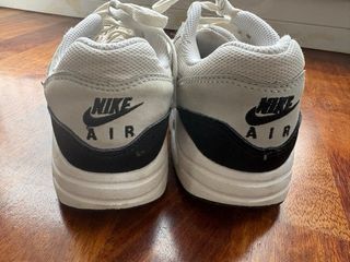 Nike Air Max Beige y Negro