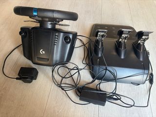Logitech G923 Volante y Pedales