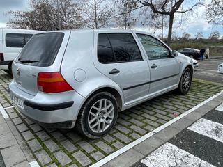 Volkswagen Golf IV 1.9 TDI 100cv – 2003