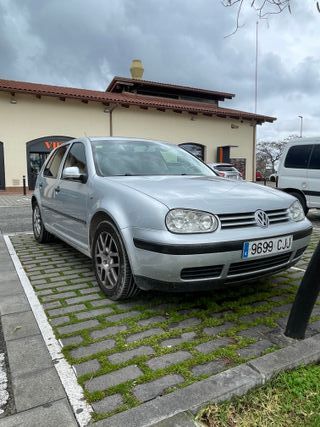 Volkswagen Golf IV 1.9 TDI 100cv – 2003