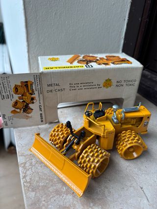 Lote 4 Miniaturas JOAL Caterpillar primera ed. 70’