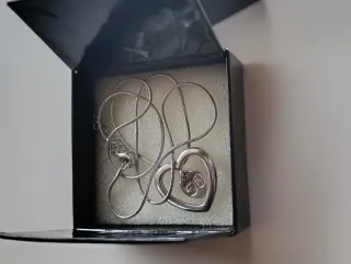 Collar Corazón 50 Aniversario Mary Kay