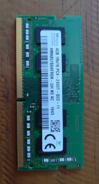 Memoria RAM port. SK Hynix 4GB DDR4 2400MHz SODIMM