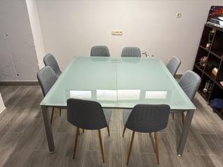 Mesa comedor cristal de seguridad, muy buen estado