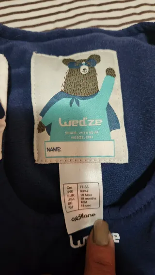 Peto nieve talla 18 meses  Botas talla 22/23 Gorro