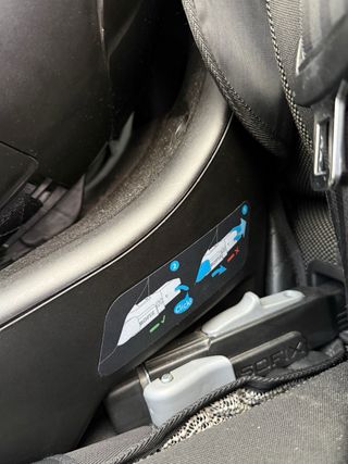 Silla de coche giratoria gris