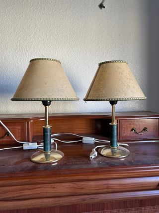 Lámparas de noche doradas y verdes estilo clasico