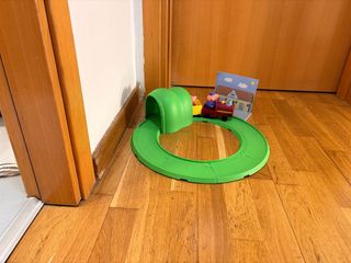 Tren Peppa Pig con túnel y casa