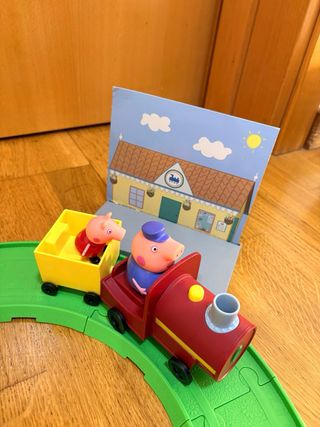 Tren Peppa Pig con túnel y casa