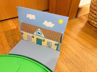 Tren Peppa Pig con túnel y casa