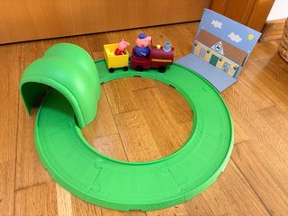 Tren Peppa Pig con túnel y casa